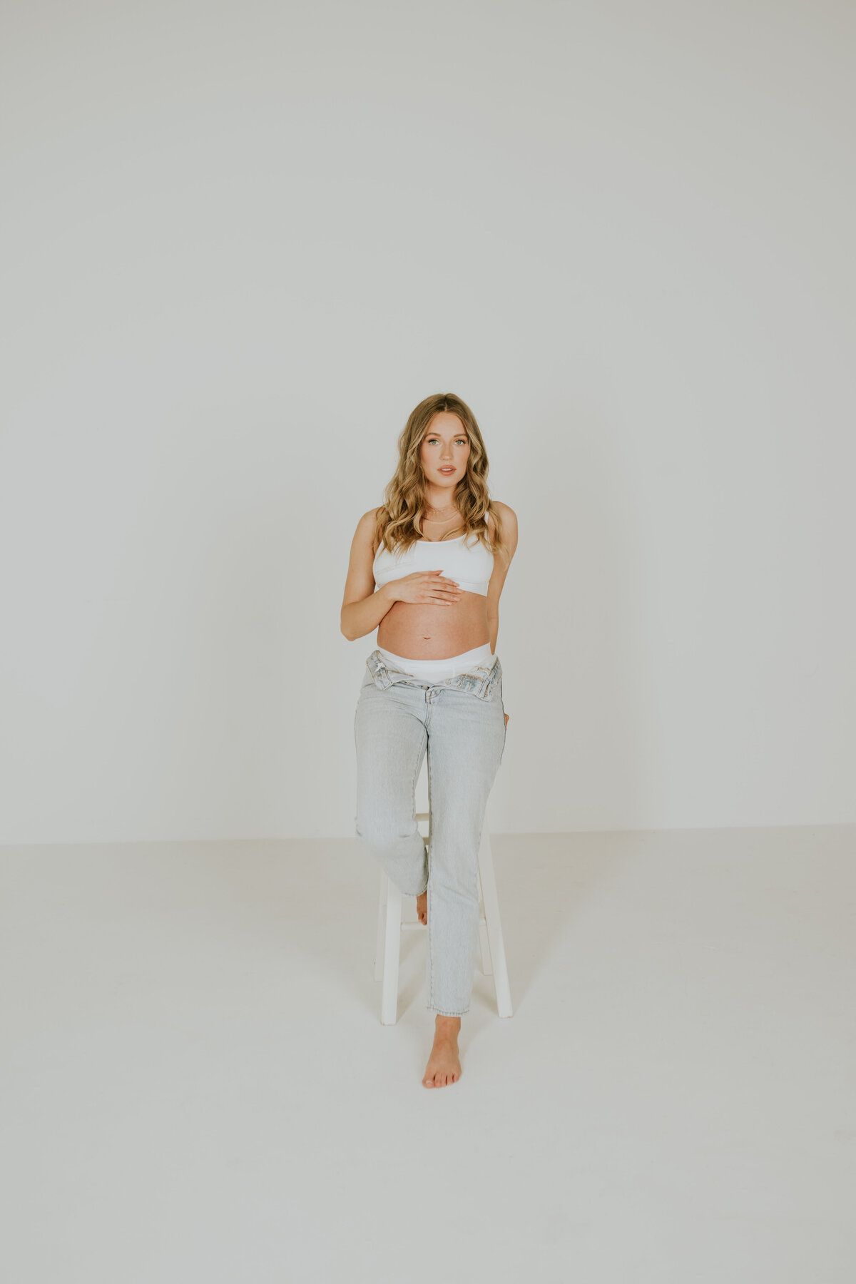 alaska studio photoshoot with pregnant mom