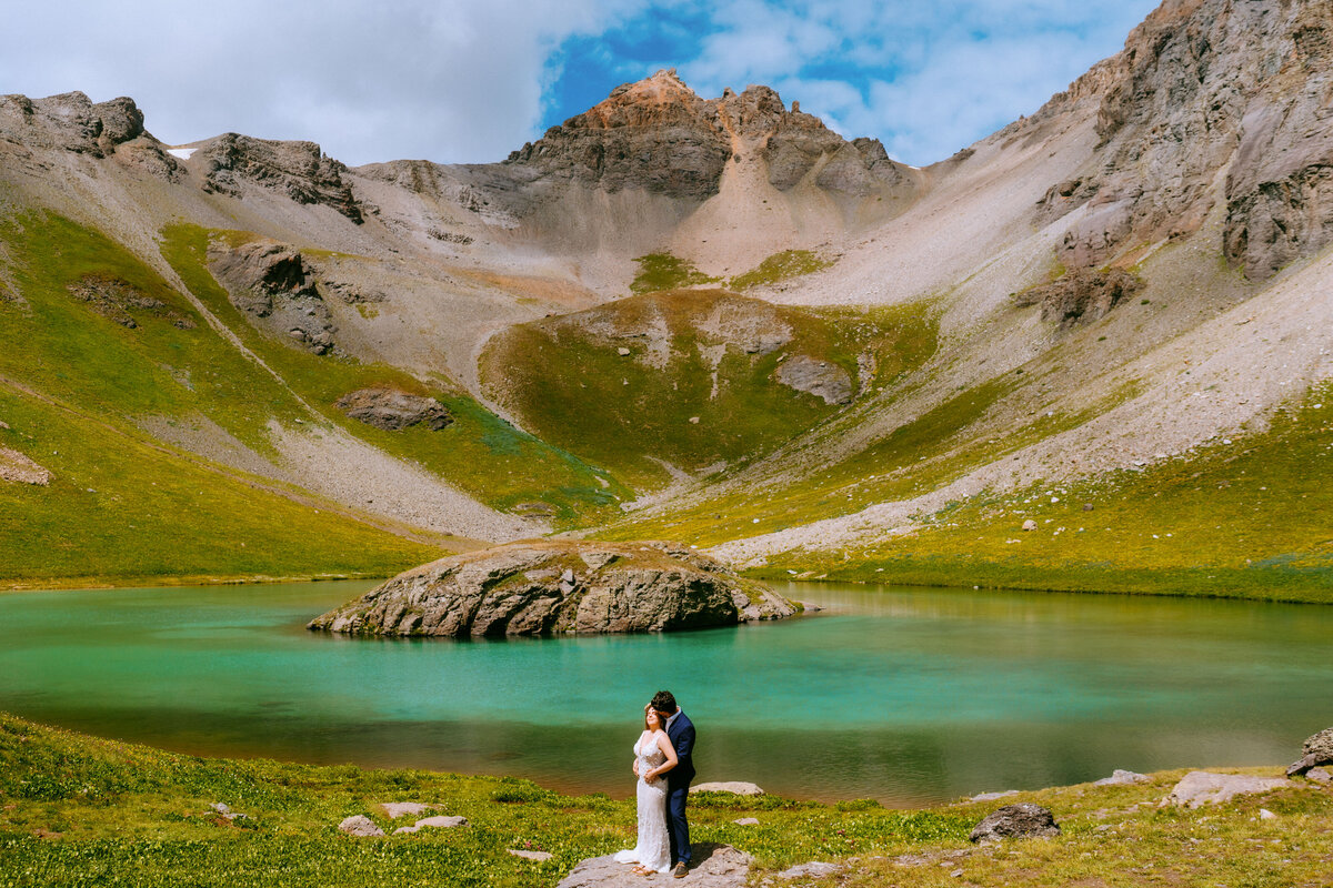 colorado hiking elopement