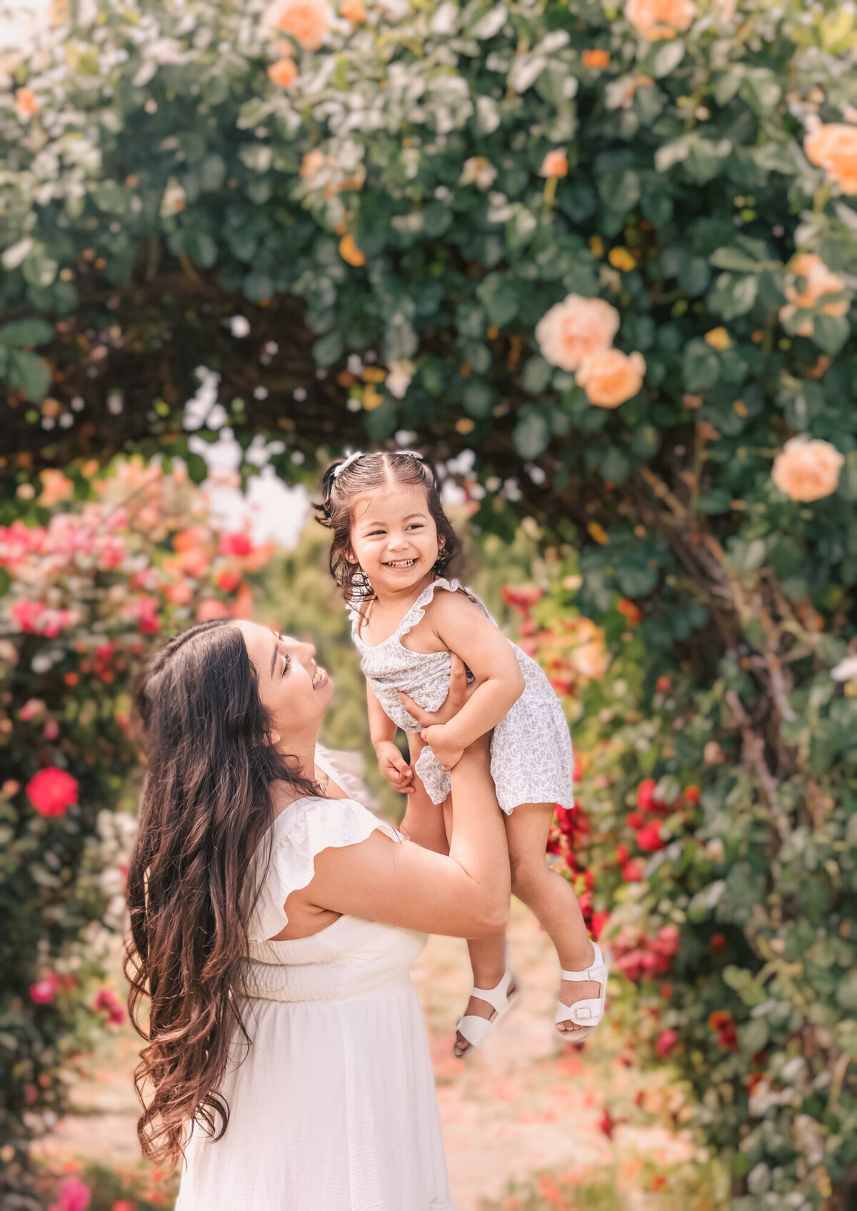 Citlaly Galvez-Family-San Jose Rose Garden-Emily Pillon Photography-S-052823-7