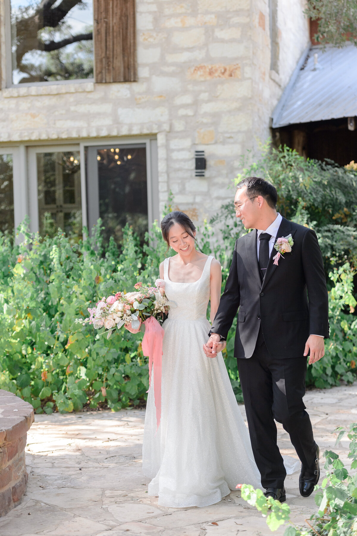 Hill Country Venue + Austin Wedding Photographer07