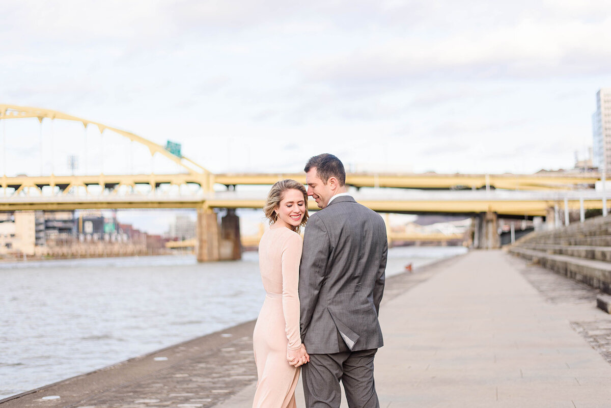 kelsey-ross-downtown-pittsburgh-engagement-photos-70