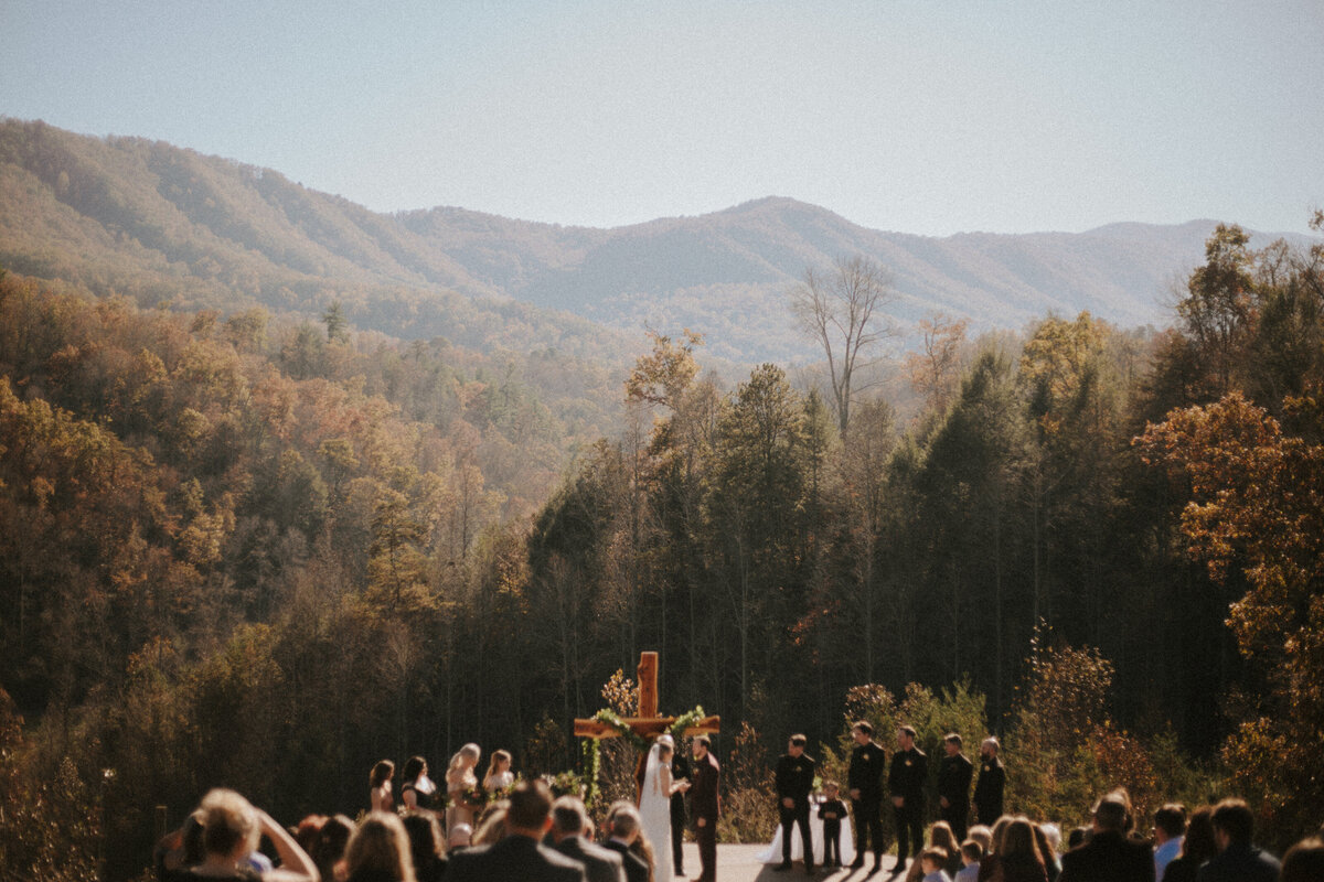 Emotive Nashville wedding photographer