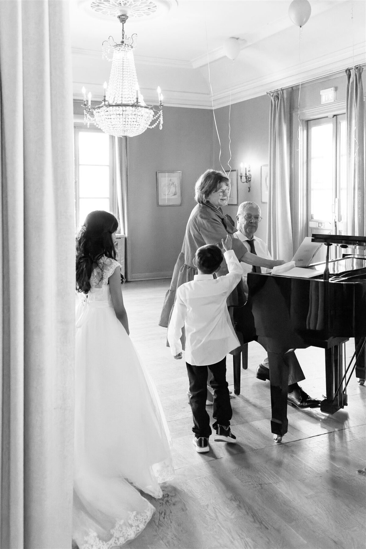 Wedding Photographer Anna Lundgren - helloalora_Wedding at Stallmästaregården in Stockholm Sweden9