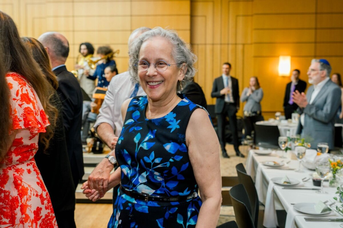 Eliana-Melmed-Photography-Chicago-LosAngeles-Jewish-WeddingPhotography-ShulaNoah-Simcha-Dancing-00164