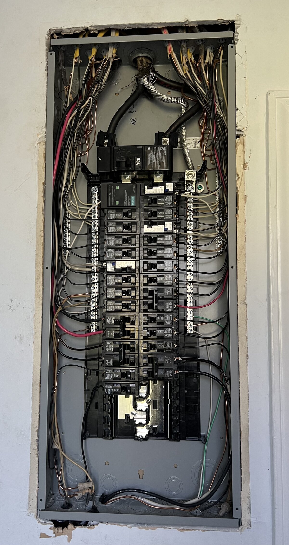 Newly installed surge protector installed in to panel by Evergreen Electric