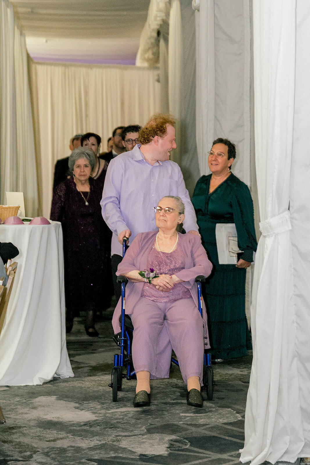 Eliana-Melmed-Photography-Chicago-LosAngeles-Jewish-WeddingPhotography-Chuppah-00012