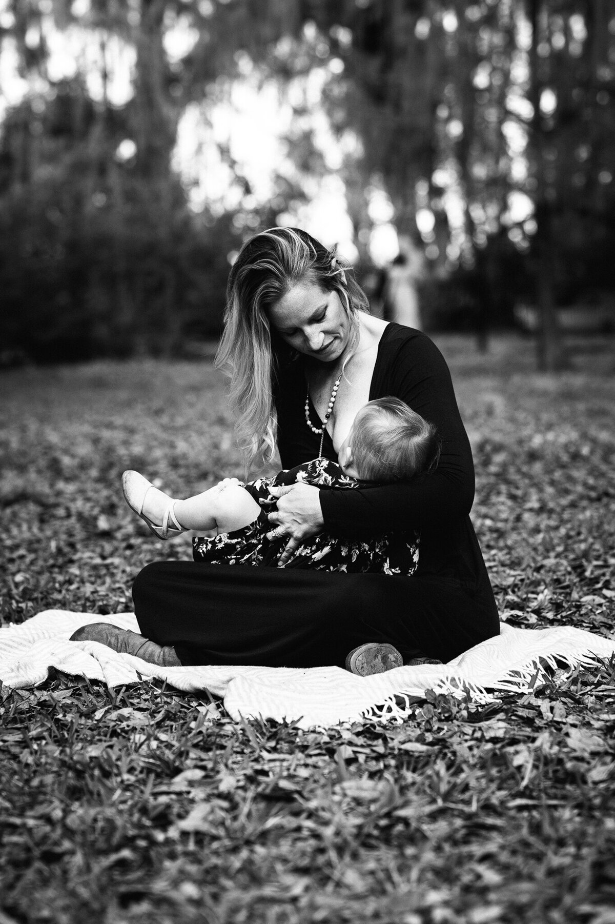 erin-elyse-photography-family-breastfeeding-jacksonville-florida