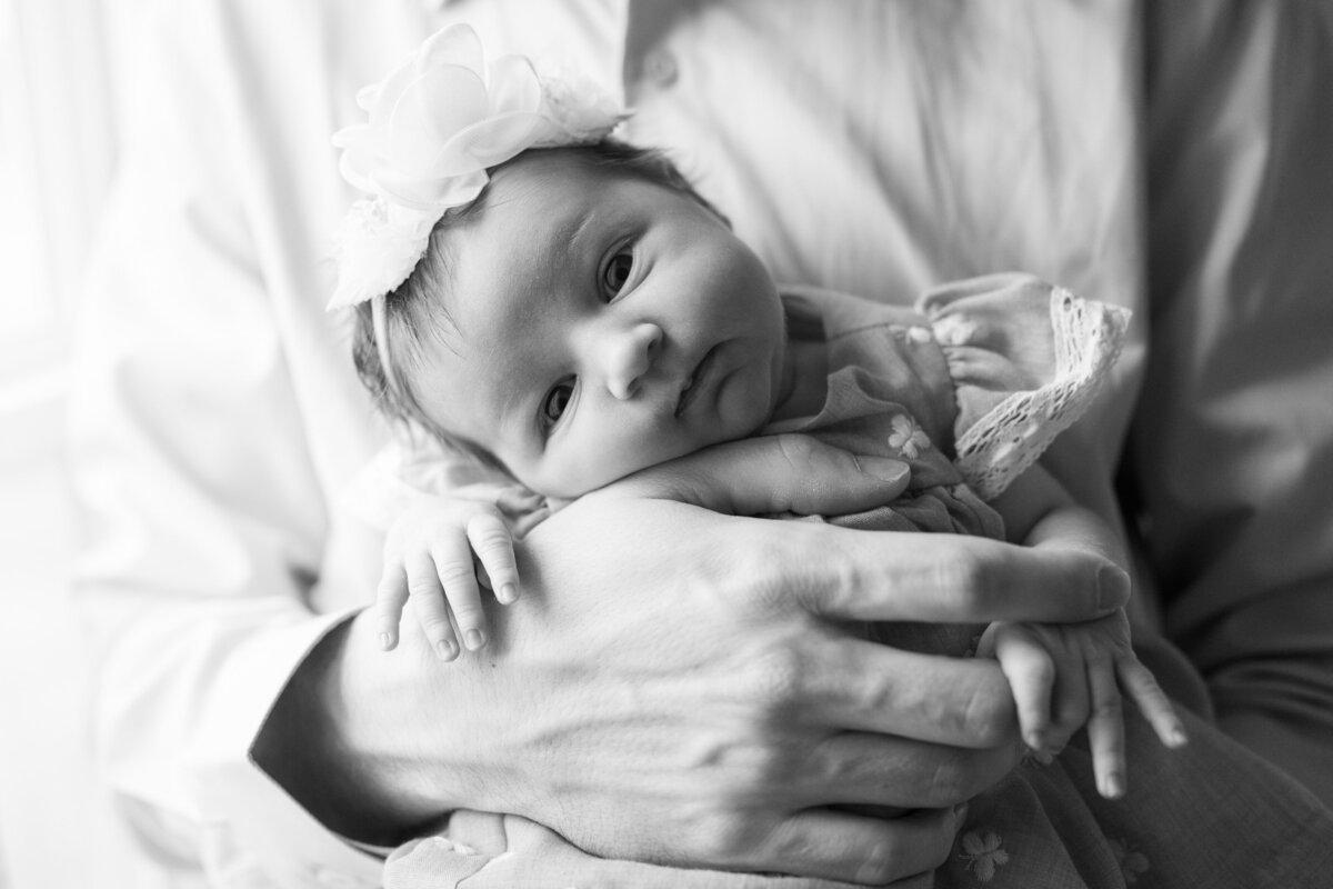 Relaxed-Newborn-Photography-in-Milwaukee-5