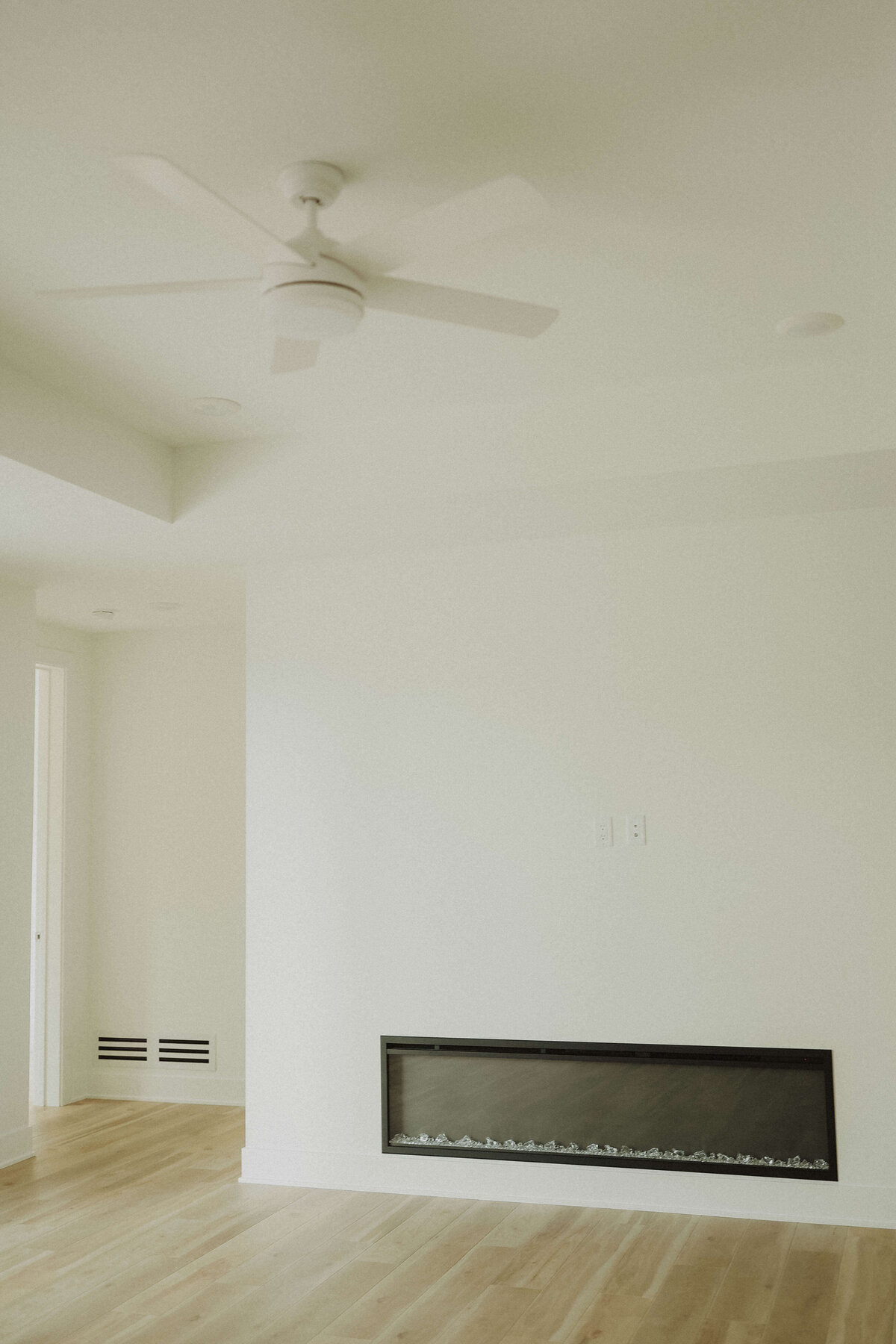 1320-Finished-Basement-Polk-City-Central-Iowa-Custom-Home-JRL-Builders-3F1A4751