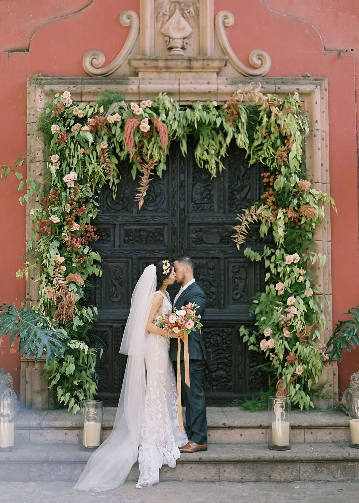Vicki Grafton Photography Casa Hyder San Miguel de Allende Mexico Luxury Fine aRT Film Wedding Martha Stewart Bride Destination Modern Luxury97