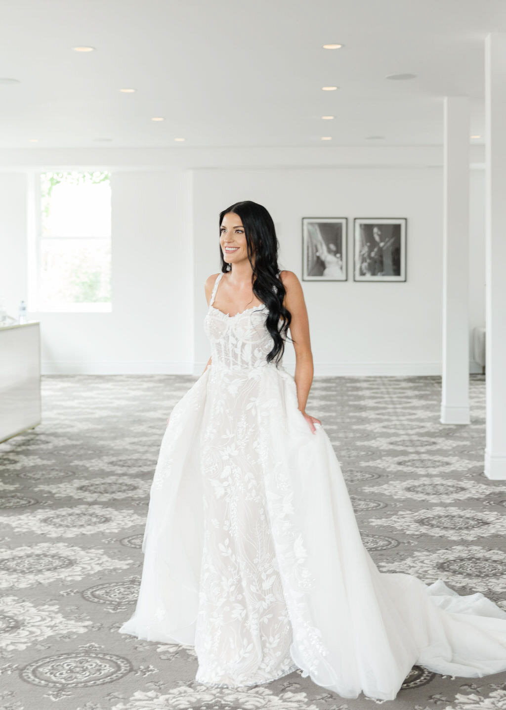 Luxury Bride's portrait at Maison principale | Editorial wedding photographer