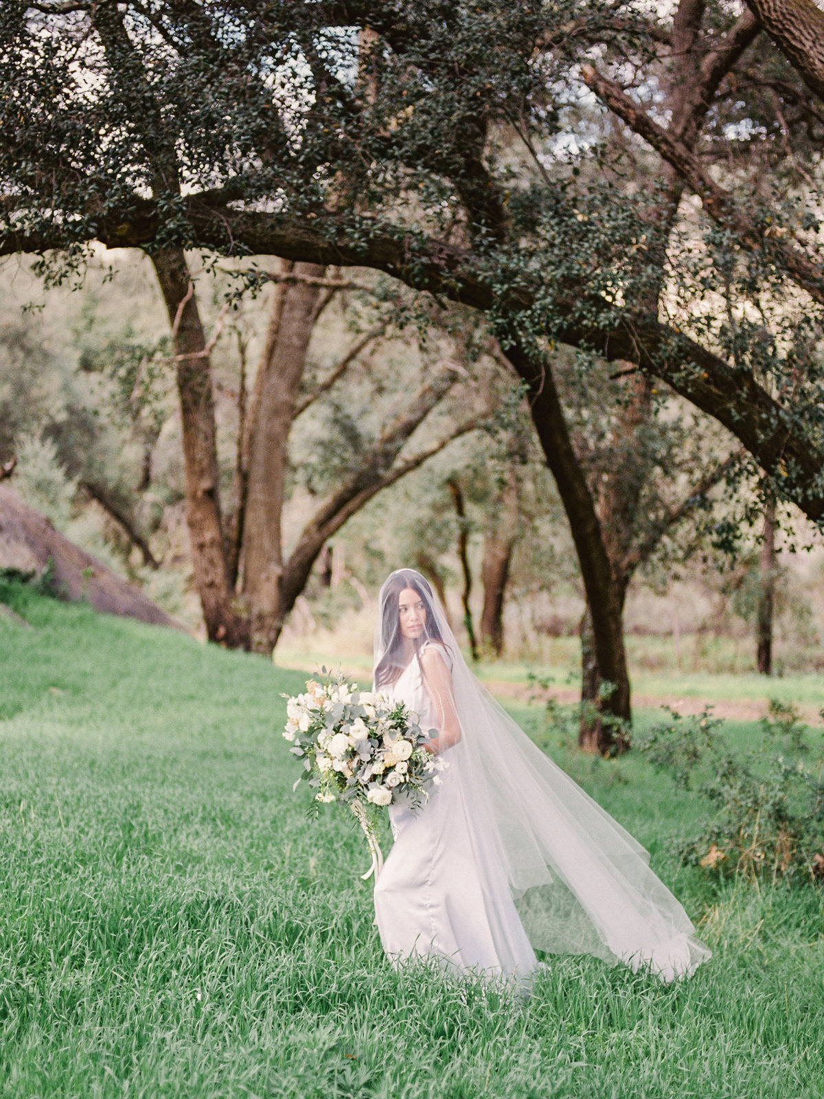 Babsie-Ly-Photography-Fine-Art-Film-Wedding-Bridal-Editorial-in-Hidden-Oaks-San-Diego-015