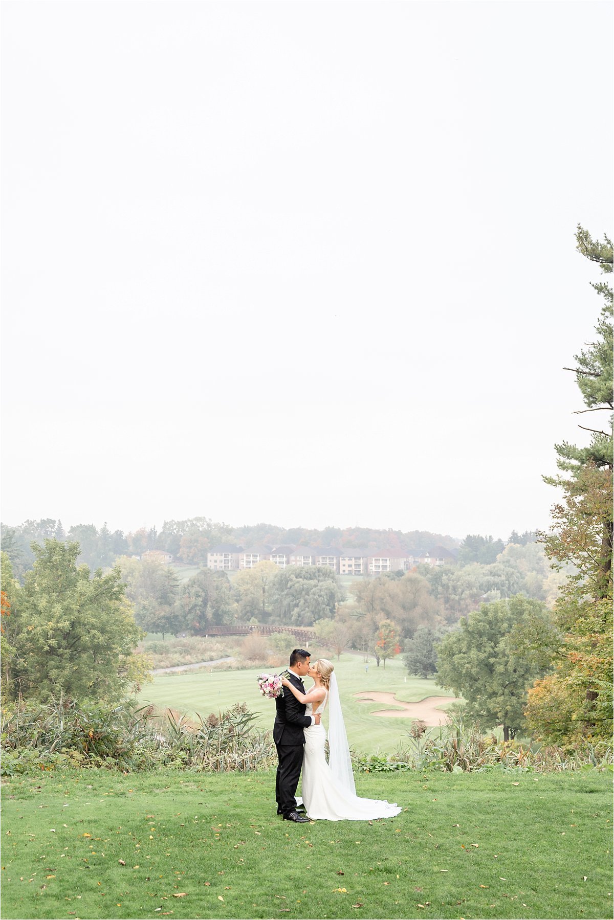 Lionhead Golf and Country Club Wedding Venue in Oakville Ontario by Dylan and Sandra Photography
