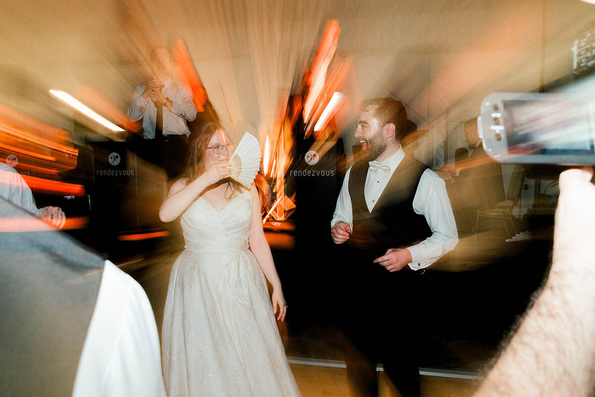 Eliana-Melmed-Photography-Chicago-LosAngeles-Jewish-WeddingPhotography-Dancefloor-00086