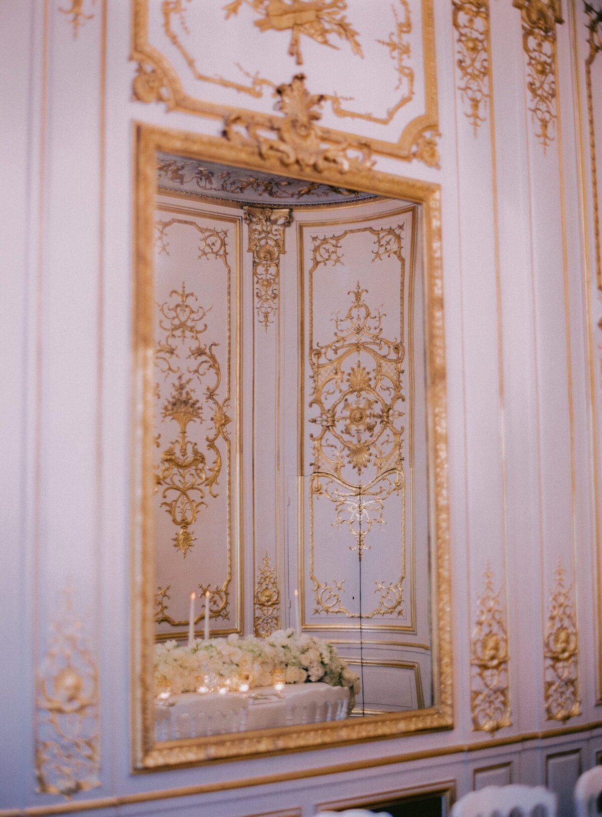 chapelle-expiatoire-luxury-wedding-phototographer-in-paris (35 of 53)