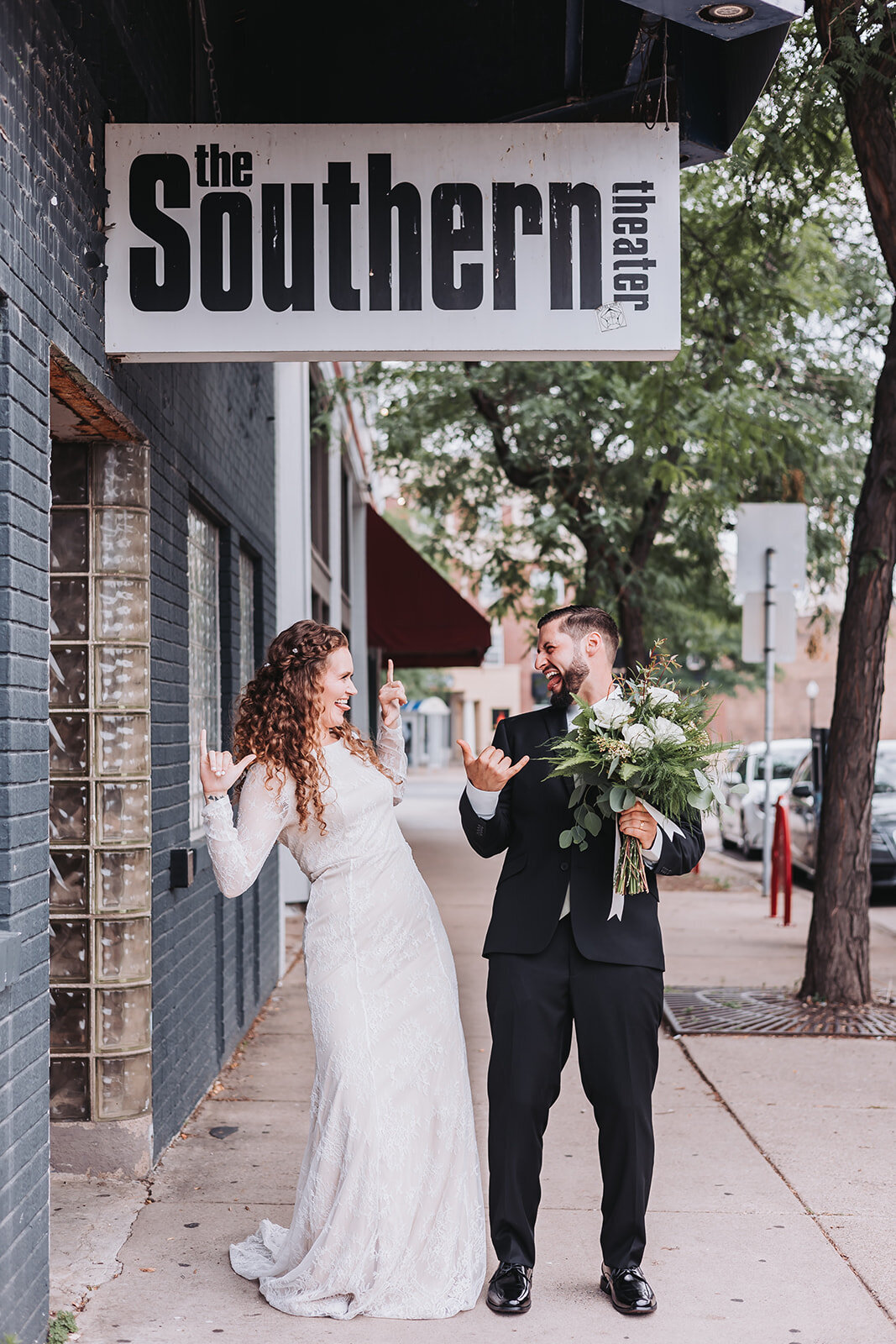 southern-theater-casual-wedding-photographer