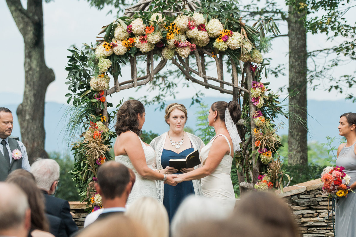 Intimate outdoor wedding photographed by Boone Wedding Photographer Wayfaring Wanderer.