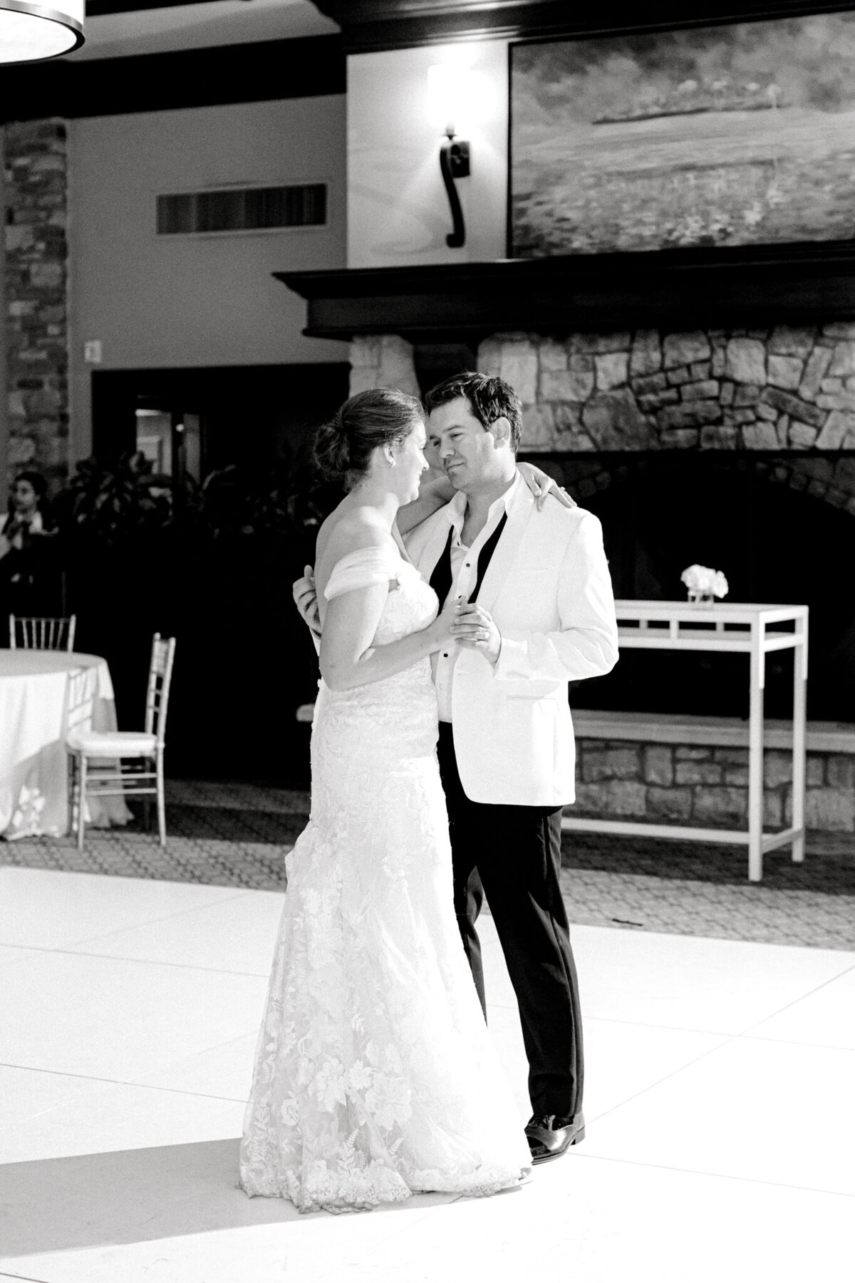 Allie & John Wedding at Royal Oaks Country Club Christ the King Church | Dallas Wedding Photographer | Sami Kathryn Photography-203