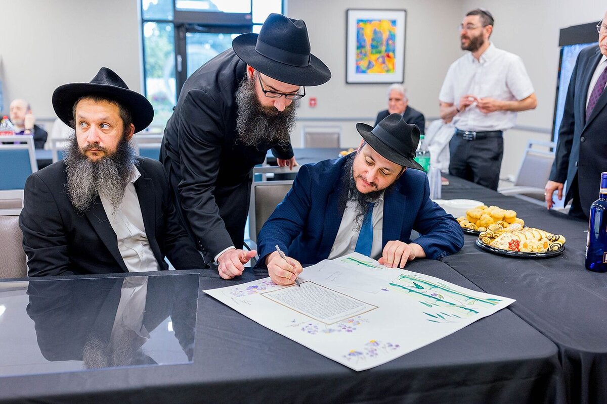 Eliana-Melmed-Photography-Chicago-LosAngeles-Jewish-WeddingPhotographer-CarmiKalman-Tisch-00079