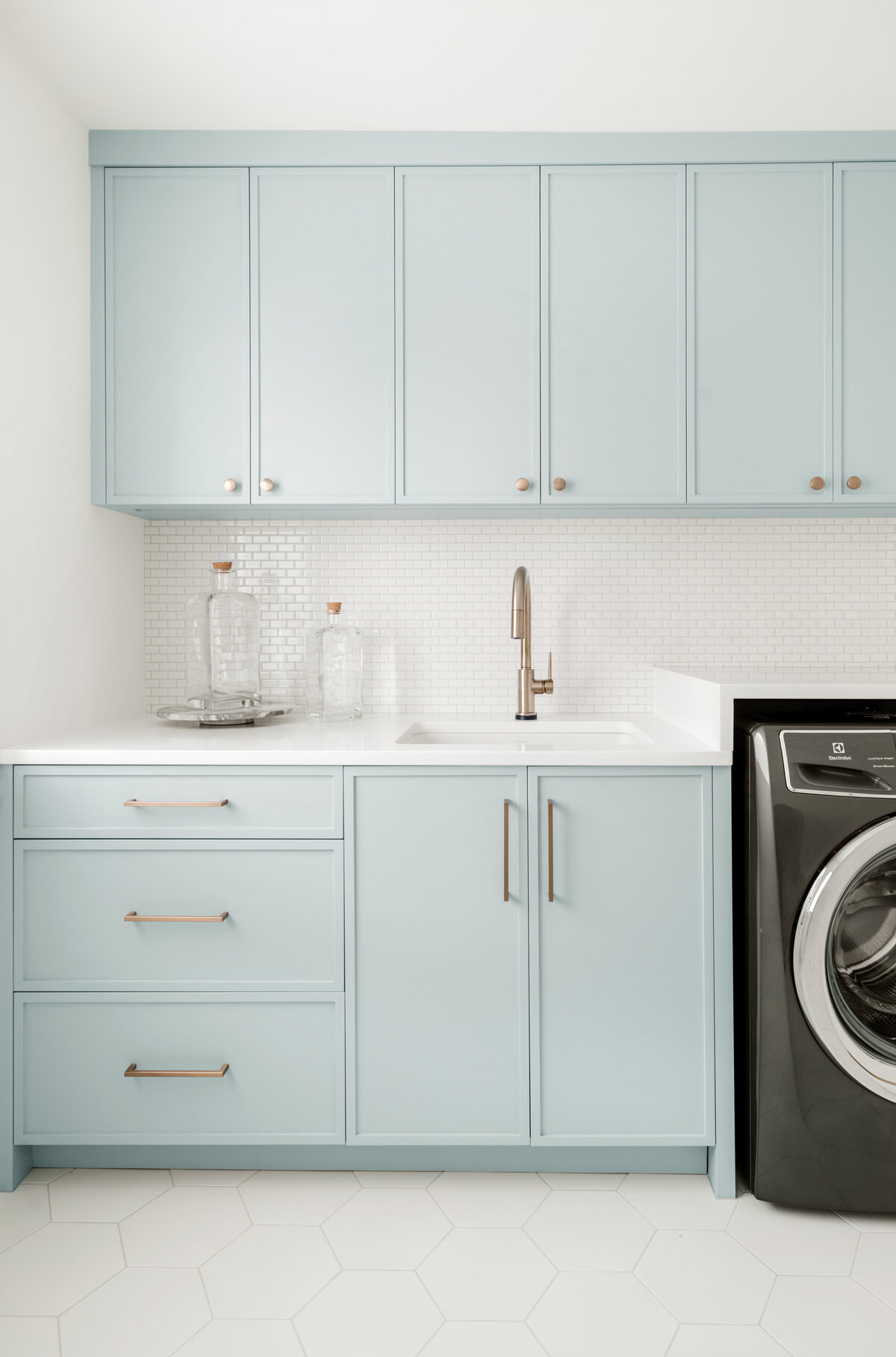 Laundryroom-Revovation-Calgary-Design-Cabinets