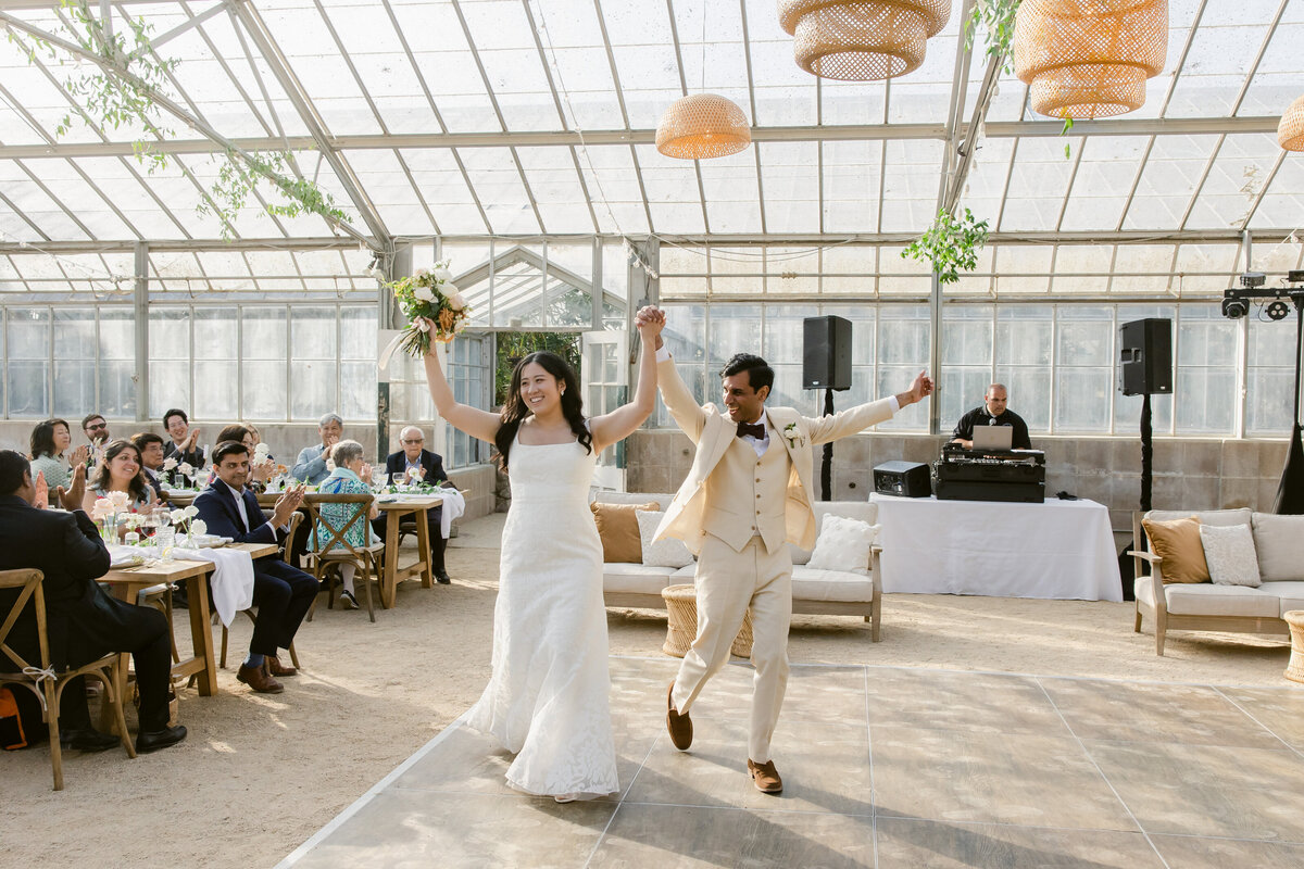 Neutral-Garden-Wedding-Dos-Pueblos-Orchid-Farm-Megan-Rose-Events22
