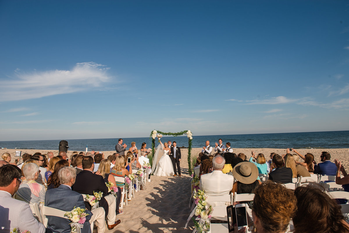 Beach ceremony at Oceanbleu