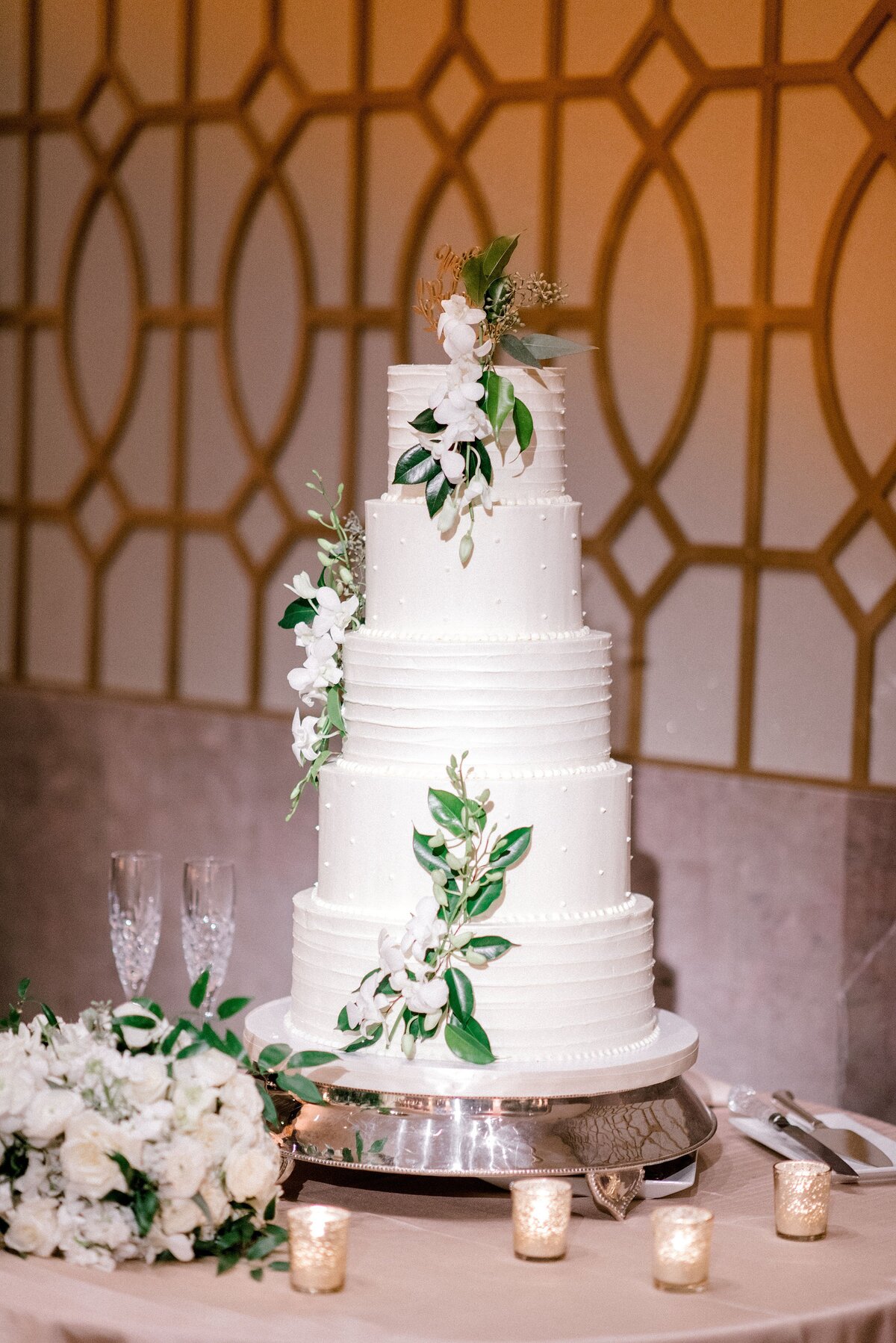 Event-Planning-DC-Washington-Dc-Wedding-Planner-Mayflower-Hotel-Photography-DuJour-cake-blooms