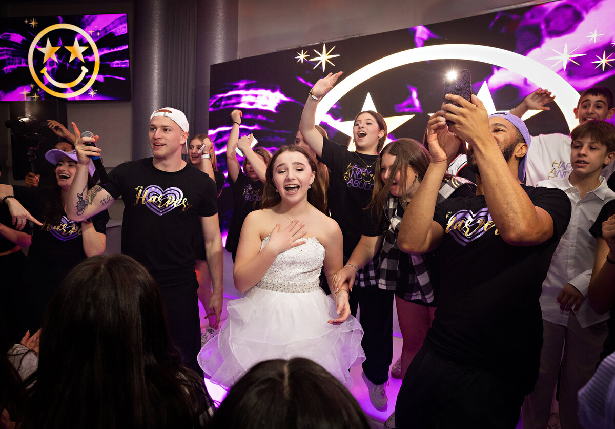 bat-mitzvah-dj-entertainment-girl-singing-clapping-tikvah