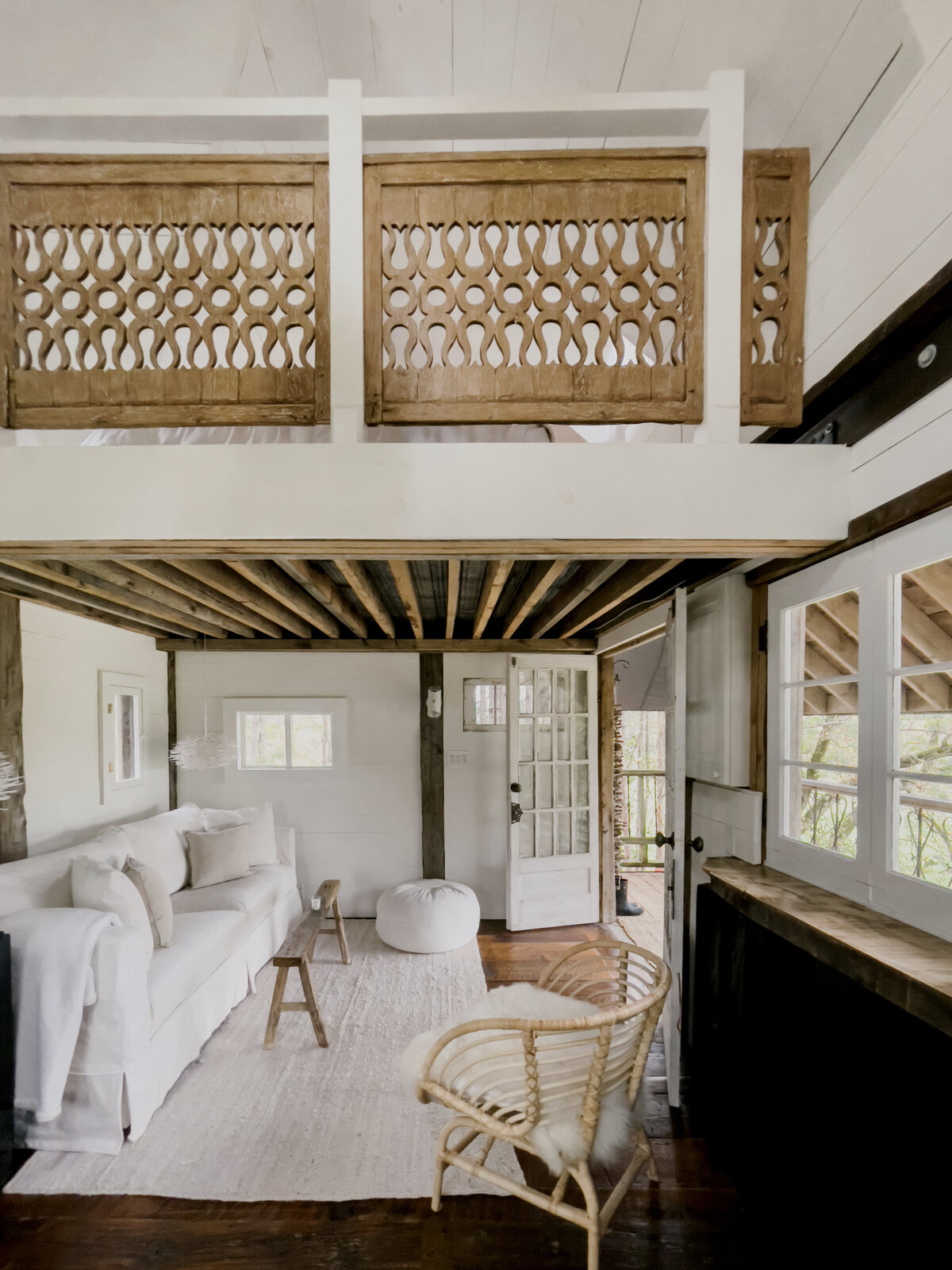 treehouse bedroom loft and livingroom