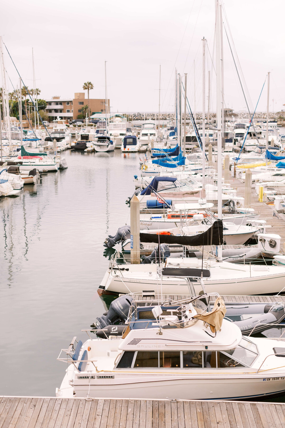 Boats in the bay for this southern california wedding venue with a view in torrance beach