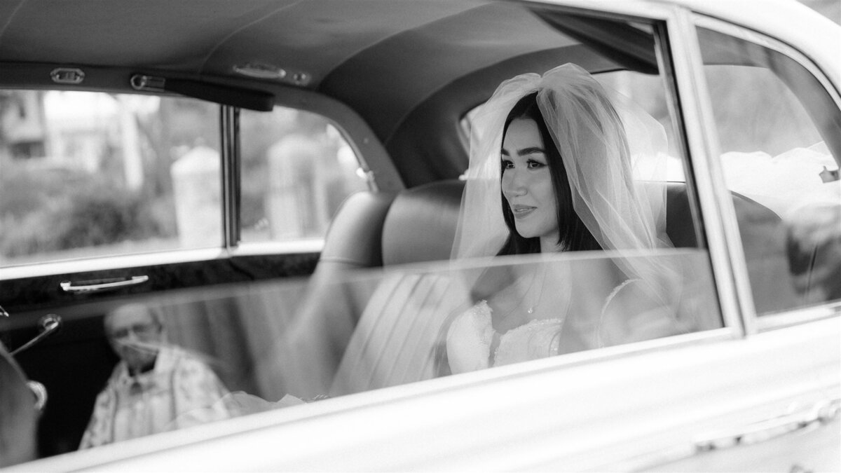 angelinaandmichael_thelangham_melbourne_wedding_berhardts_photography-04633-3