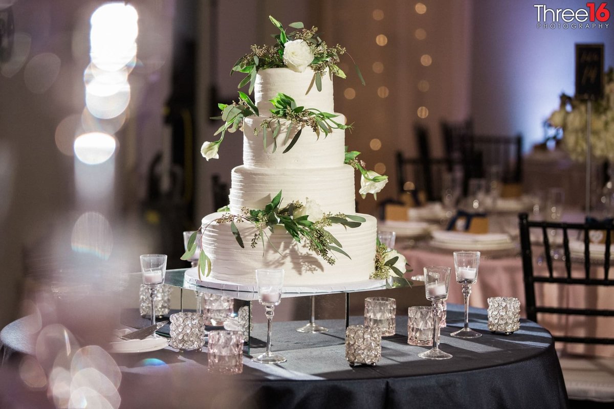 Gorgeous four-tiered wedding cake