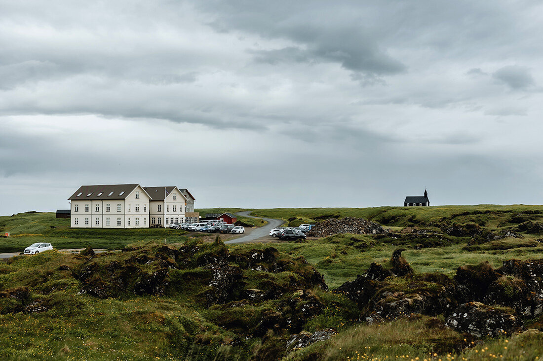 Best_Local_Iceland_Elopement_Photographer_and_Planner-0102