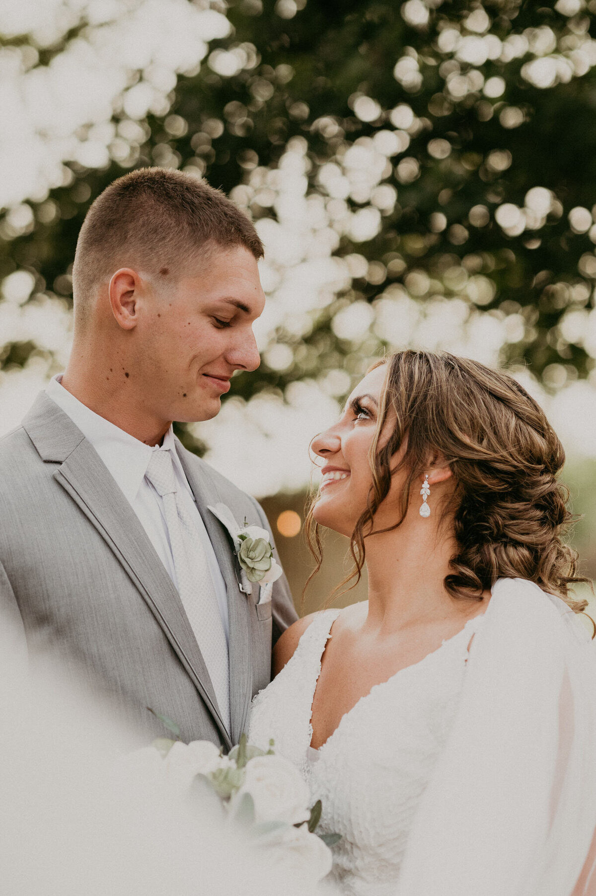 Brit Rader Photography_Bourbon Indiana The Cornerstone at Cedar Country Sage Green Summer Wedding_Jasmine + Luke-7335