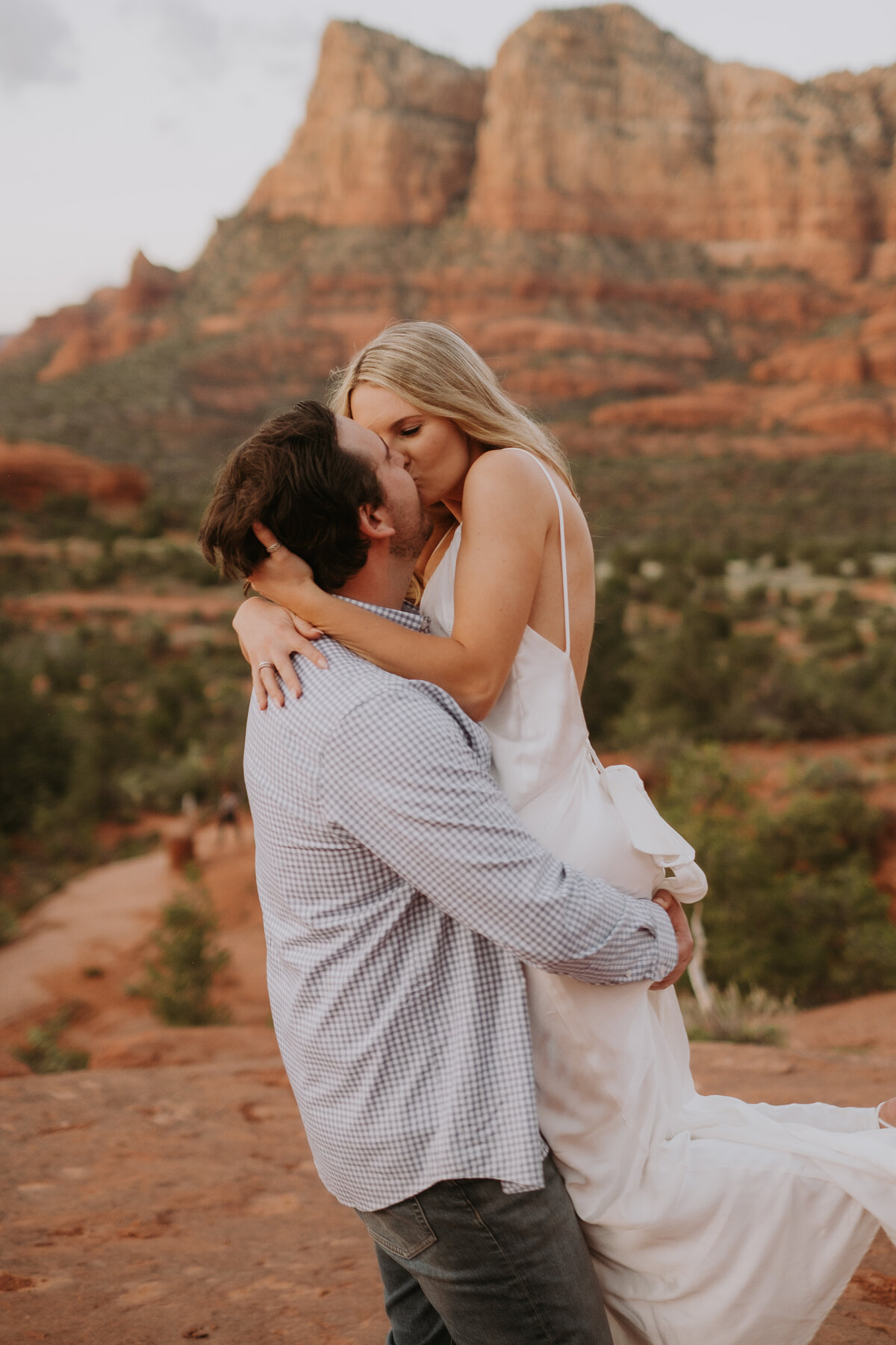 Sedona-Bell-Rock-Outdoors-Engagement-Session-Annette-Ambrose-Photography-160