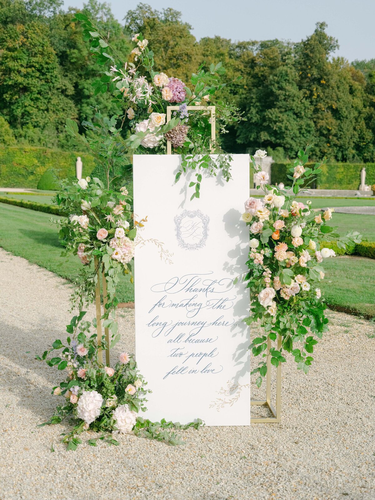 Chateau-Vaux-le-vicomte-wedding-florist-FLORAISON27