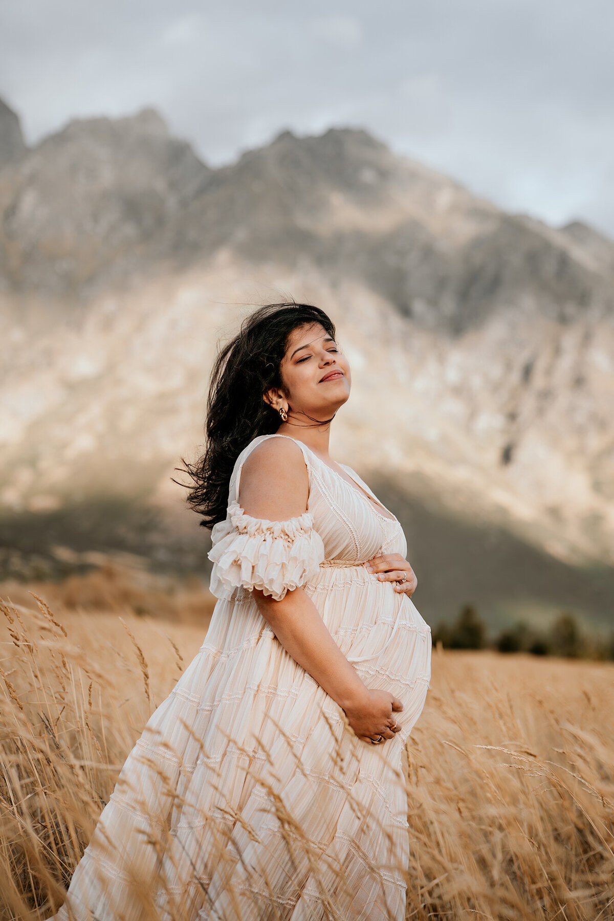mountain_maternity_photoshoot_New Zealand