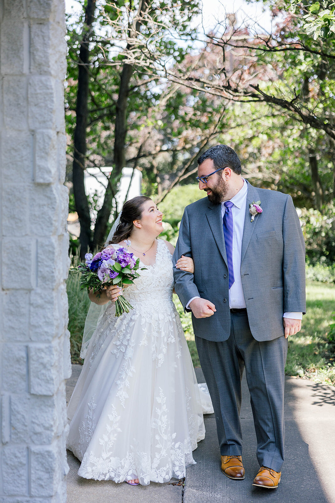 Eliana-Melmed-Photography-Chicago-LosAngeles-Jewish-WeddingPhotography-ElianaSklar-FirstLook-00160