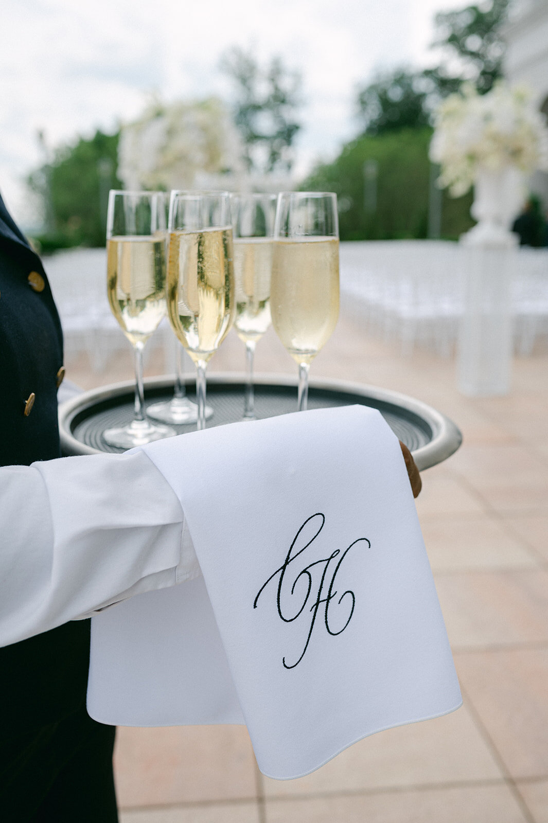 Meg Lee is a luxury Pittsburgh wedding photographer specializing in timeless, editorial, and heartfelt wedding photography for modern couples.