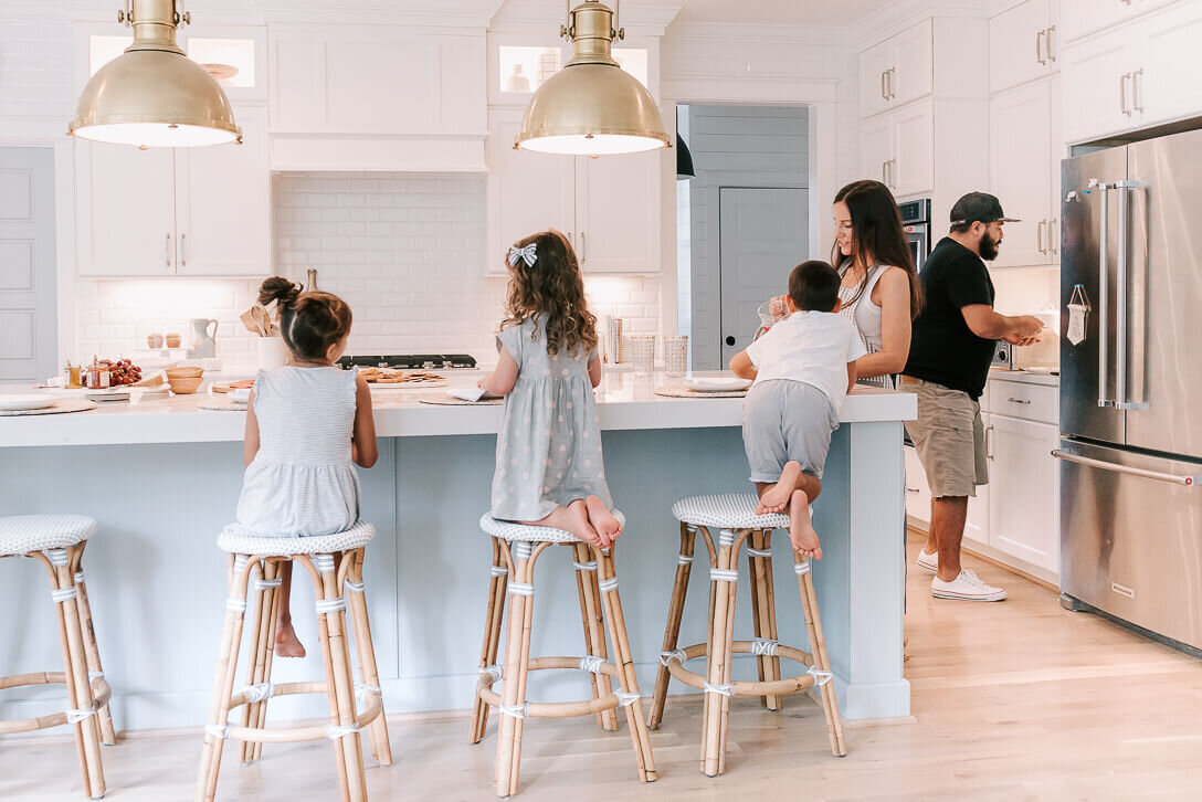 chrissy marie instagram influencer at home with kids