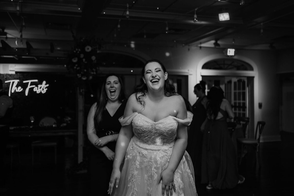 New York Wedding Photographer - The Vineyards at Aquebogue Wedding - Karen Norian Photography- Michelle and Jonathan-4854