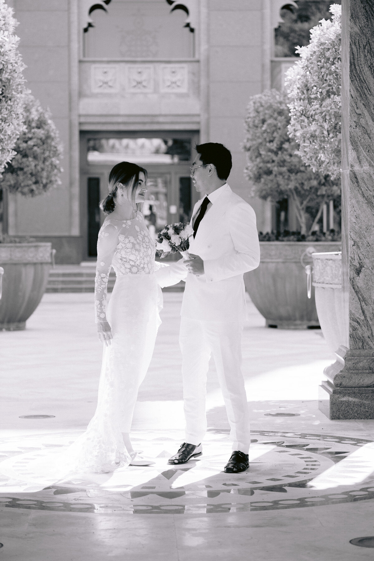 826_luxury_wedding_photographer-at_emirates_palace_mandarin_oriental_abu_dhabi_intimate_wedding_by_arabia_weddings_published_photographer_saskia_marloh