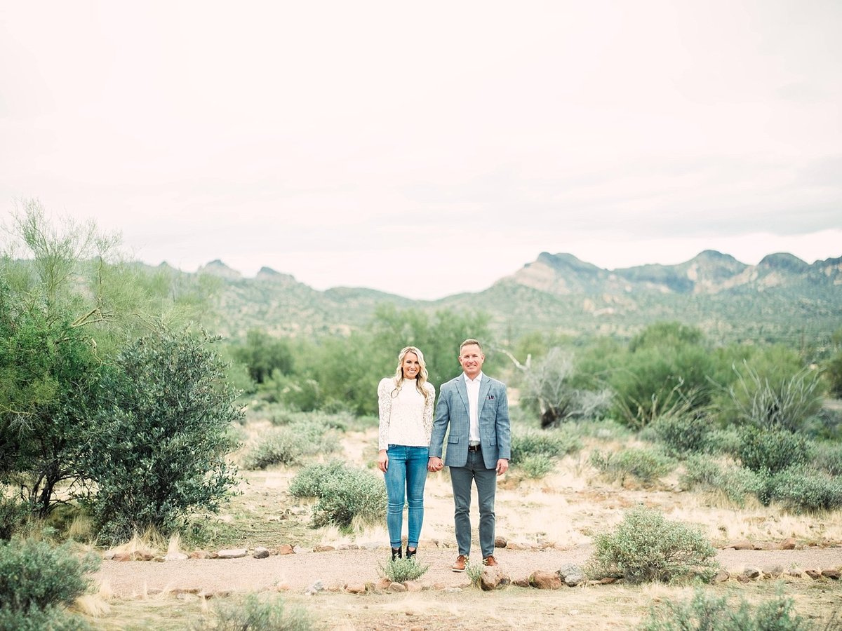 scottsdale-arizona-wedding-photographer-engagement-desert_0022
