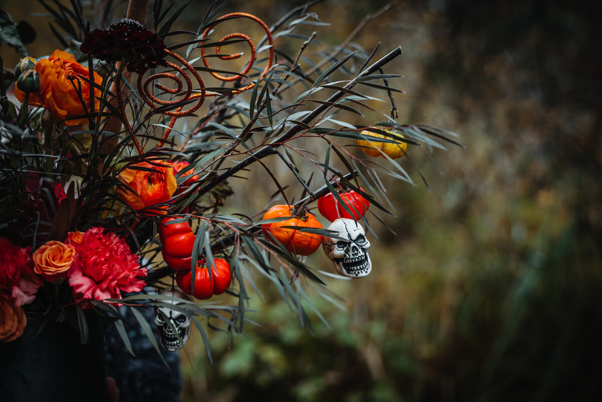 juneau-alaska-personal-branding-marthas-flowers-halloween-15