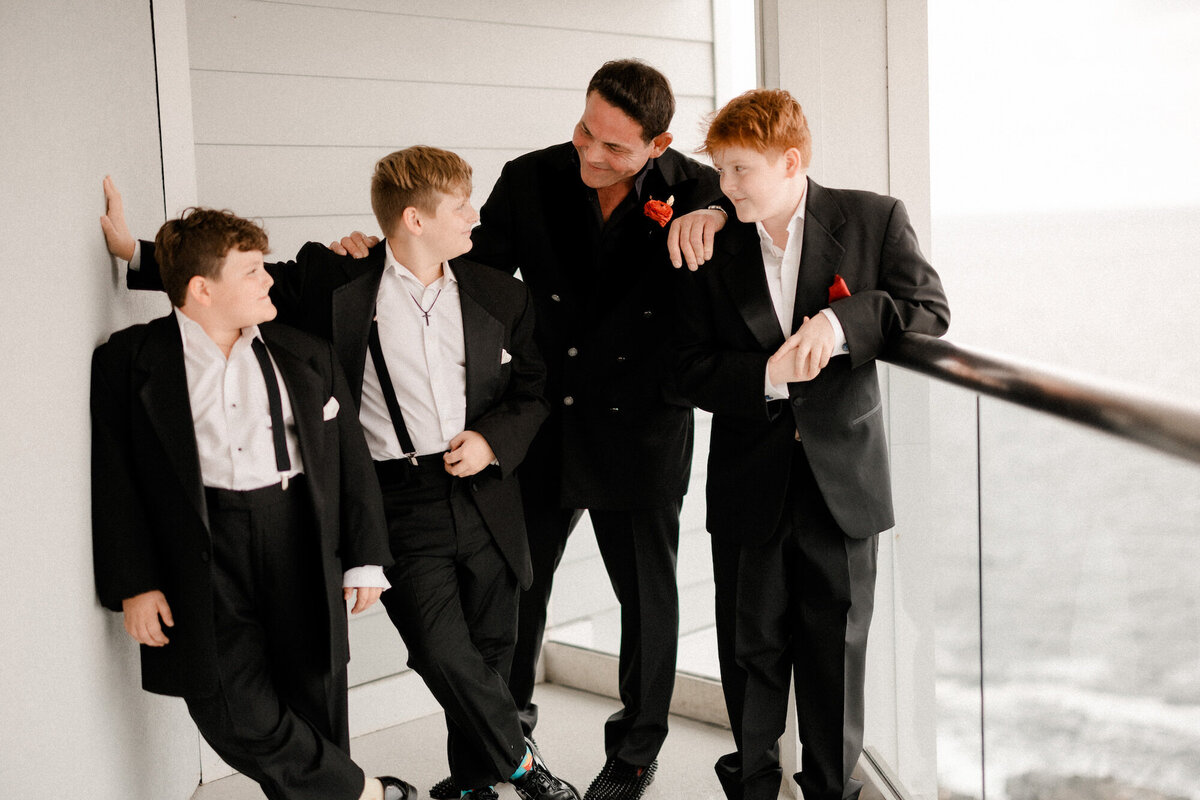 groom-and-jr-groomsmen-at-cliff-house-maine-2
