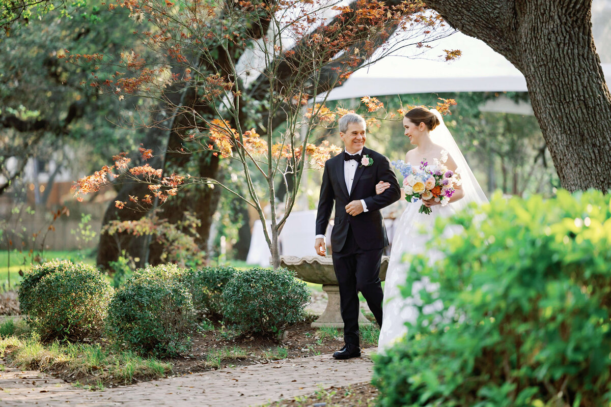 audrey-brandon-colorful-wedding-matties-green-pastures-austin-texas-julie-wilhite-photography-47