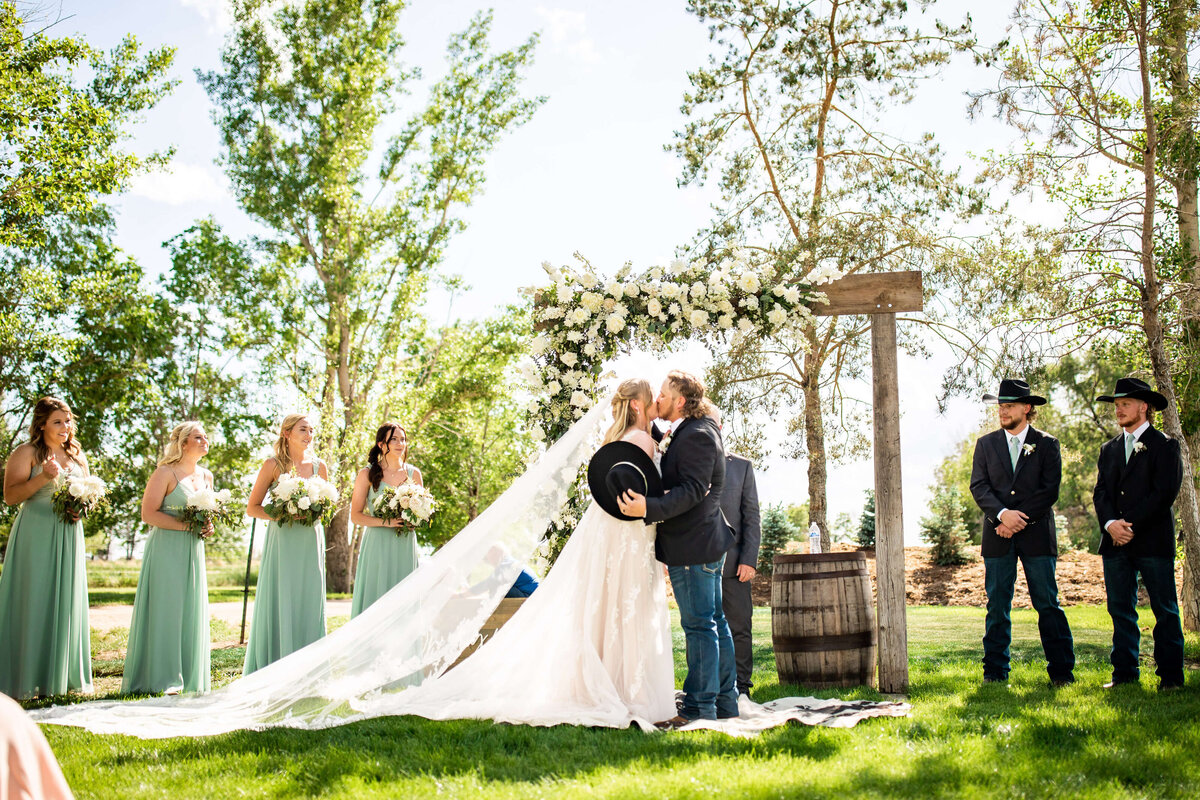 colorado-wedding-planner-the-white-longhorn-rome-wedding-10