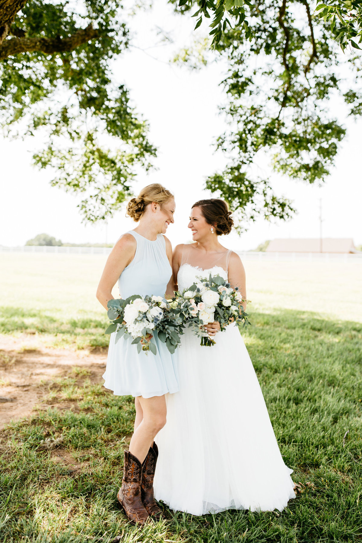 Alexa-Vossler-Photo_Dallas-Wedding-Photographer_North-Texas-Wedding-Photographer_Stephanie-Chase-Wedding-at-Morgan-Creek-Barn-Aubrey-Texas_19