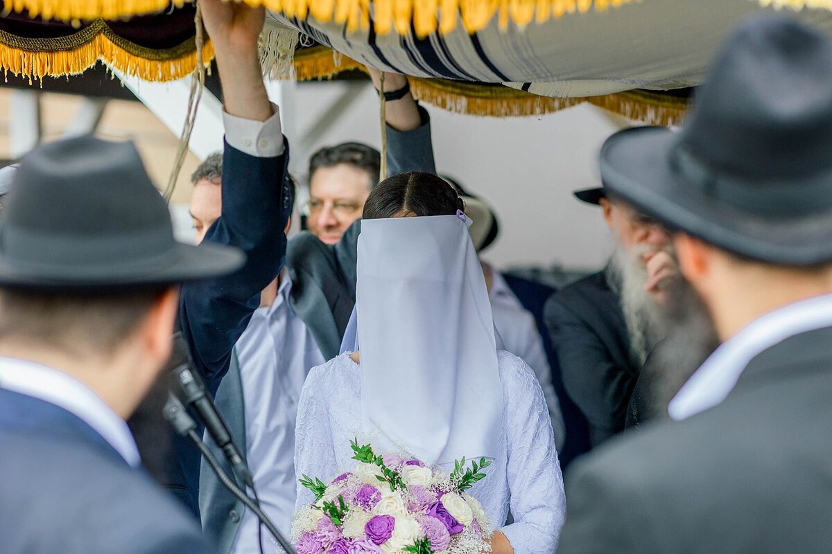 Eliana-Melmed-Photography-Chicago-LosAngeles-Jewish-WeddingPhotographer-CarmiKalman-Chuppah-00108