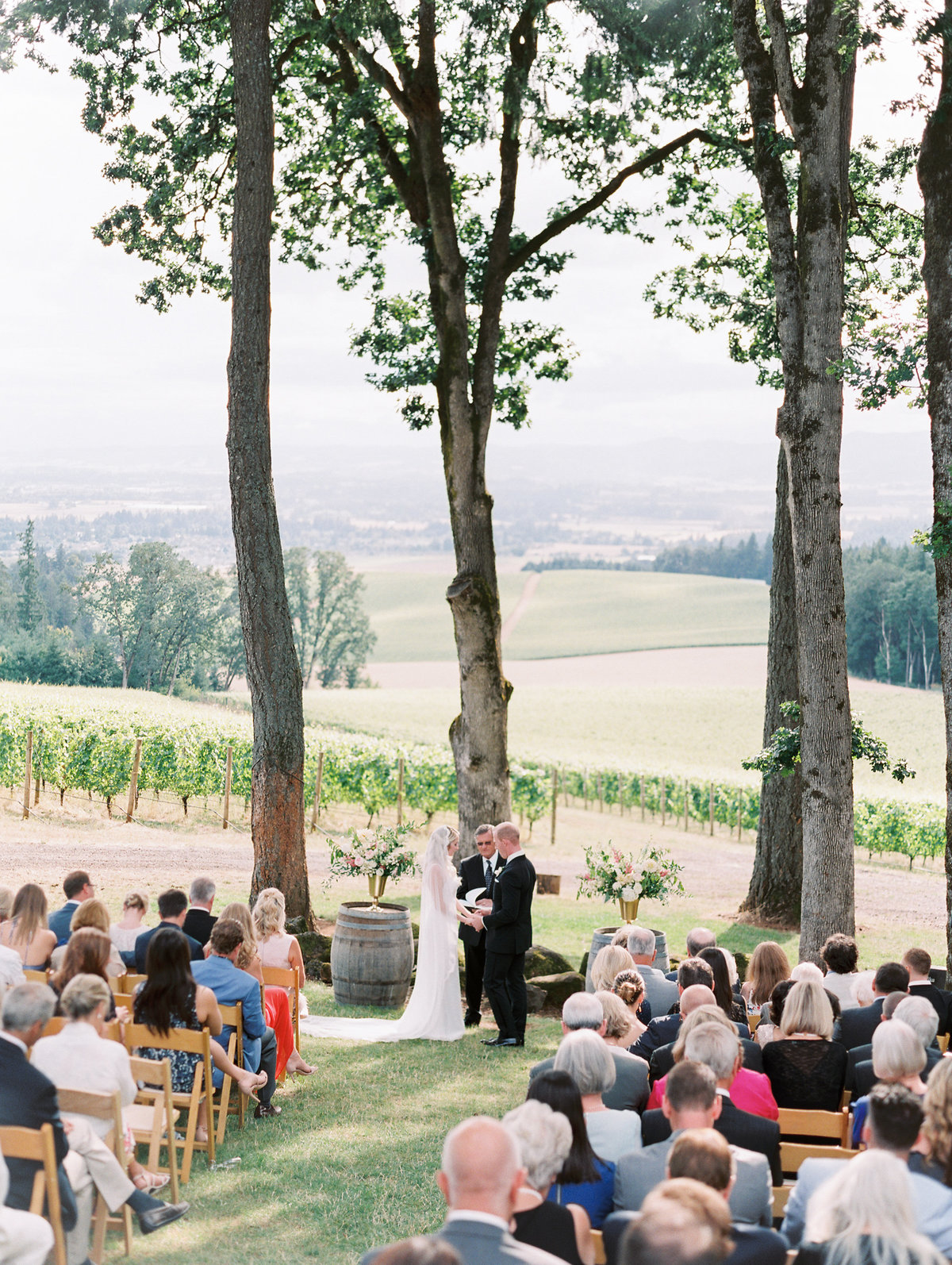 wedding at vista hills vineyard near portland oregon